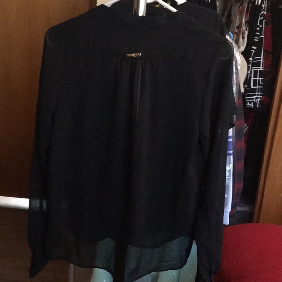 Black flowy blouse - Picture 3 of 4